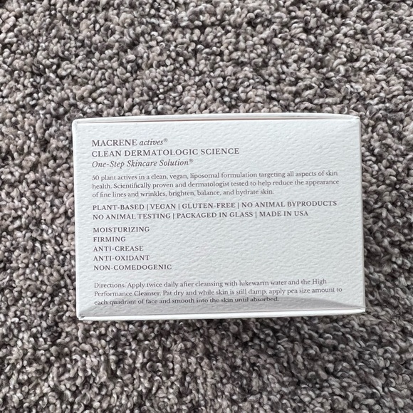 NEW MACRENE actives Moisturizing High Performance Face Cream - Picture 3 of 7